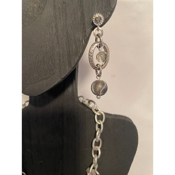 Laura Ashley Necklace earrings set SIlvertone, Gray - Picture 6 of 7